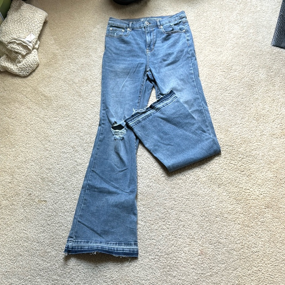 NO Boundaries flare Jean